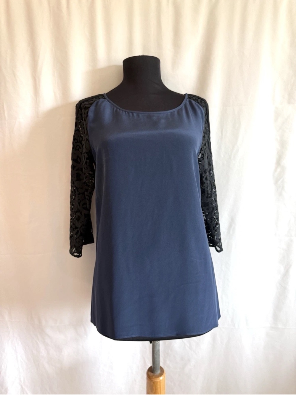 Parker Navy Silk And Black Lace Top - Size Medium